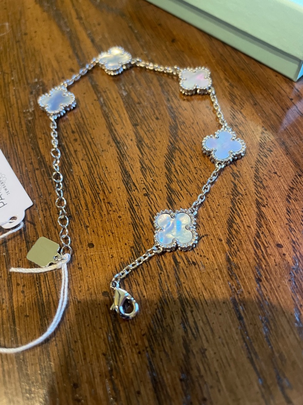 New in Box Park Lane “Skylight” Clover Bracelet w/ Iridescent Mother-of-Pearl - Picture 2 of 6